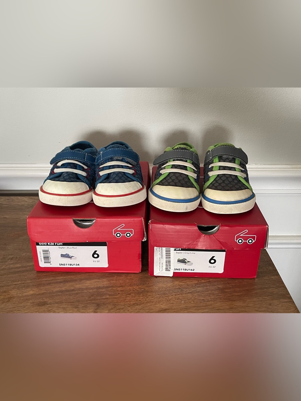 See Kai Run Saylor Sneakers Bundle Size 6